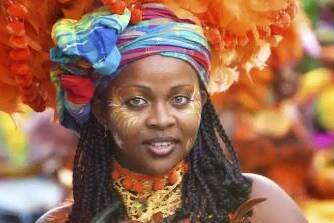 Carnaval à Pointe à Pitre, après la mort d’un jeune de 18 ans, l’annulation du défilé divise