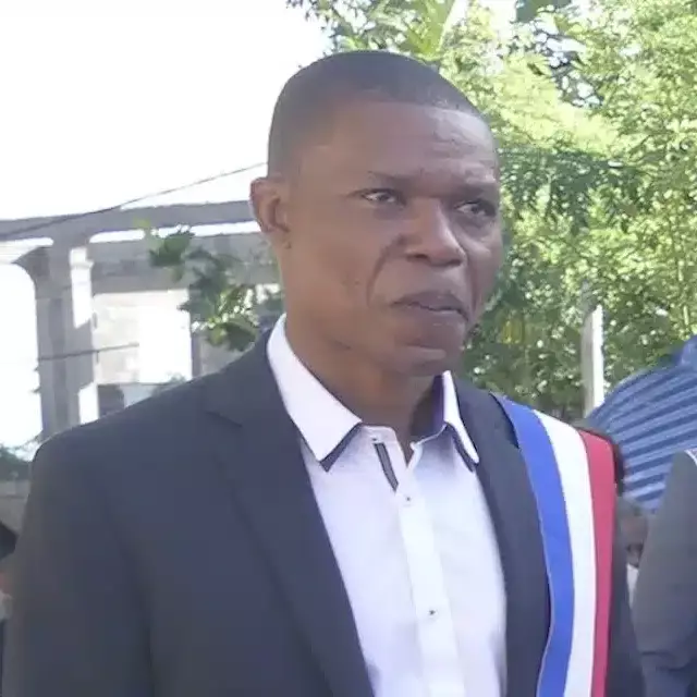 Condamné mais toujours en poste : le maire de Koungou, Assani Saindou Bamcolo, défie l’exigence d’exemplarité publique