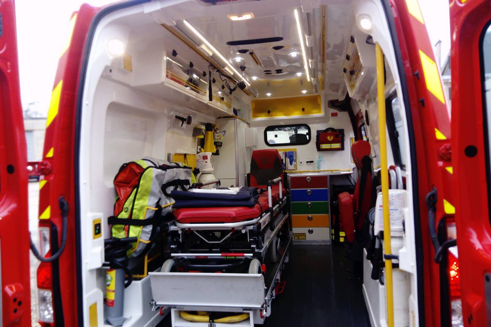 Guadeloupe : deux blessés graves après une violente sortie de route à Sainte-Anne