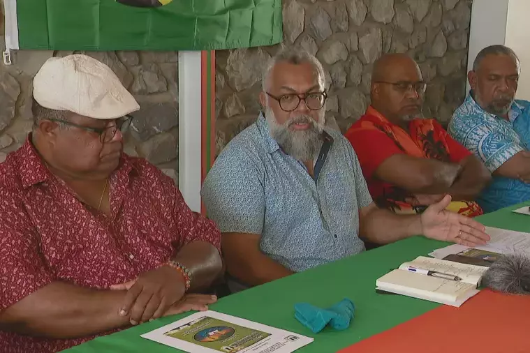 L’Union calédonienne maintient la pression et se dit prête à dialoguer, sans renoncer à l’indépendance