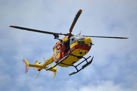 Arrêt cardiaque en mer au Gosier : une intervention exemplaire des secours permet de sauver un plaisancier