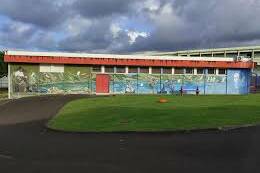 À Basse Pointe, le collège Aimé Césaire réclame enfin un toit sur son plateau sportif