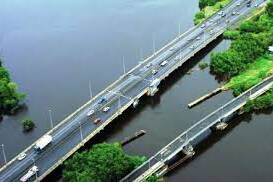 Pont de La Gabarre : circulation réduite samedi matin sur la RN1, travaux sur l’ouvrage