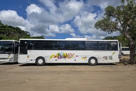 À Tsararano, des bus de substitution ramènent les élèves en cours malgré la grève Matis