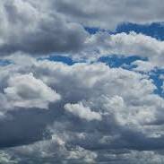 La Réunion, ciel couvert le matin puis averses l’après-midi avec une chaleur lourde