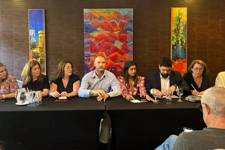 Nouvelle-Calédonie : les députés macronistes somment l’État d’appliquer l’accord de Bougival sans délai