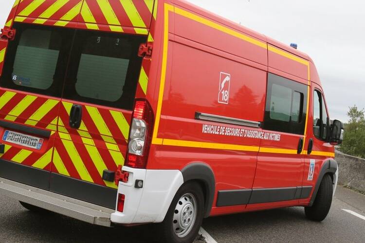 La Réunion : une intoxication alimentaire envoie des clients d'un restaurant aux urgences, la piste de la salmonelle privilégiée