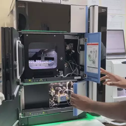 Mayotte : le Lions Club équipe le CHM d’une machine pour préparer les chimiothérapies