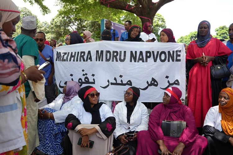 Comores : à El-Maarouf, la santé sous perfusion… et les contractuels coupent le robinet
