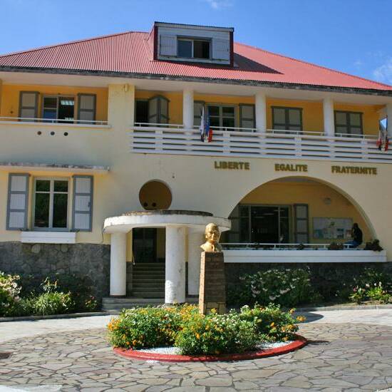 Guadeloupe : à Saint-Claude, une quadrangulaire sous tension pour le second tour