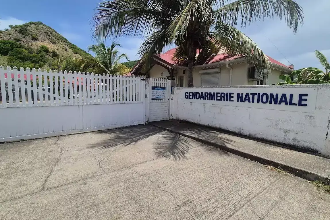 Guadeloupe : un suspect en garde à vue après le cambriolage de La Poste à Terre-de-Bas