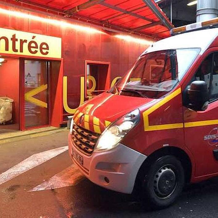 La foudre frappe au Tampon et plonge un trentenaire en urgence absolue