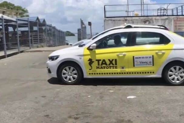 Mayotte : les taxis défient le Caribus et réclament des règles claires à Mamoudzou