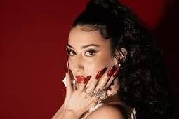 Musique : Naïka signe un hymne féministe qui enflamme les réseaux