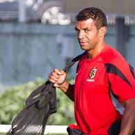 Rugby : la légende du XV de France Émile Ntamack en stage avec les jeunes à La Réunion