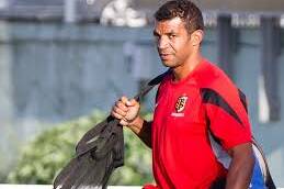 Rugby : la légende du XV de France Émile Ntamack en stage avec les jeunes à La Réunion