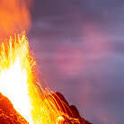 La Réunion : la coulée du Piton de la Fournaise se rapproche de la Route des Laves