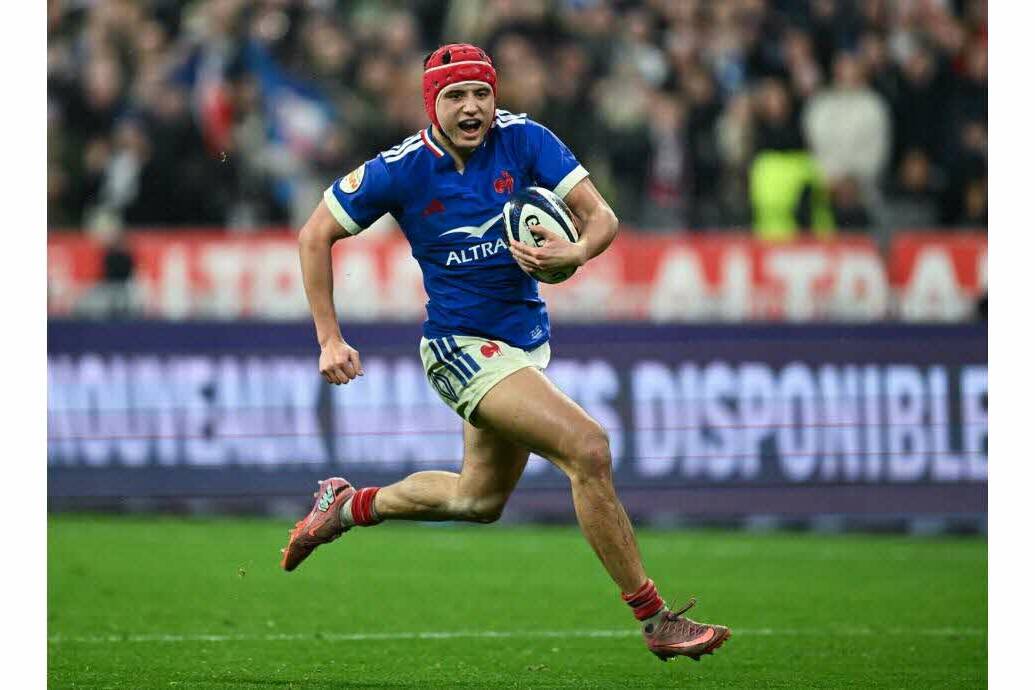 Rugby : le Réunionnais Bielle-Biarrey au sommet, meilleur joueur du Tournoi pour la deuxième année