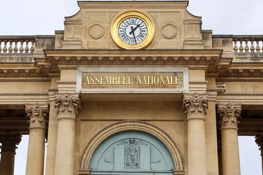 Nouvelle-Calédonie : la réforme institutionnelle rejetée, un revers politique majeur pour l’État