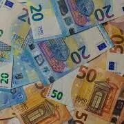 Outre-mer, reprise au ralenti: l'activité remonte, les familles et l'emploi attendent toujours