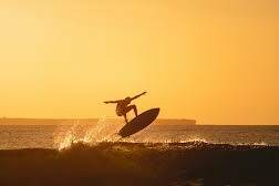 Surf : les Polynésiens à l’assaut du circuit mondial, une nouvelle génération ambitieuse