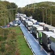 Grève des transporteurs à La Réunion : opérations-escargot et tensions autour du prix des carburants