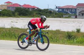 Cyclisme : John Briton s’impose à Saint-Laurent-du-Maroni et confirme sa forme