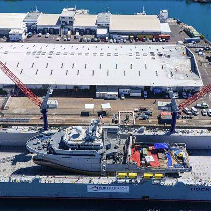Réparation navale : La Réunion franchit un cap avec le succès du dock Titan
