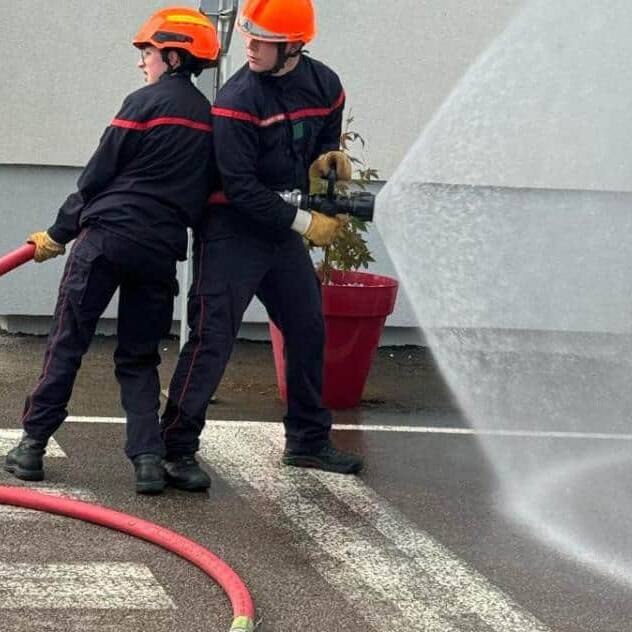Des pompiers pris pour cible lors d’une intervention à Saint-François