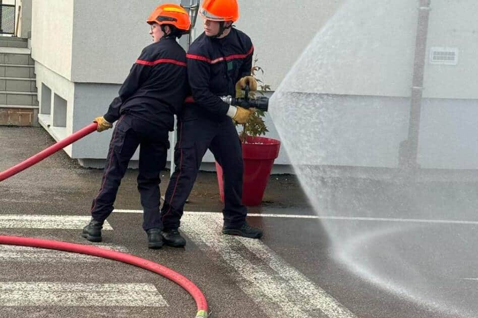 Des pompiers pris pour cible lors d’une intervention à Saint-François