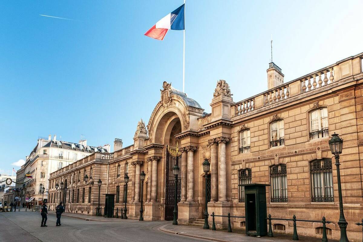 L’Élysée face à son passé : un symbole républicain construit sur l’argent de la traite négrière