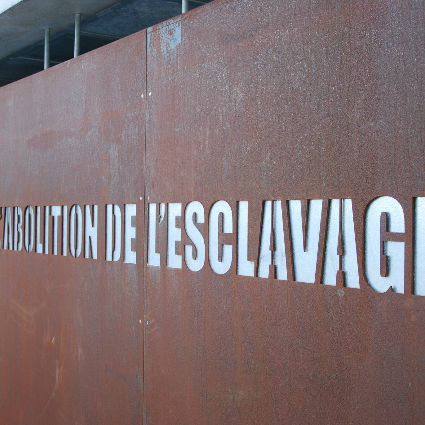 Quand la mémoire devient une prison. Chronique d’un enfant de Césaire