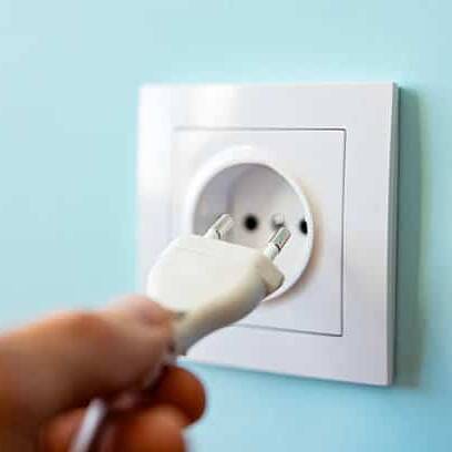 Baie-Mahault : trois jours sans électricité, habitants et commerces à bout
