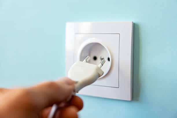 Baie-Mahault : trois jours sans électricité, habitants et commerces à bout