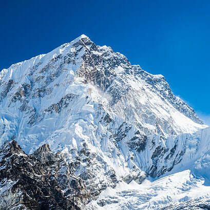 Everest : la Réunionnaise Nelsia Dejar franchit un cap décisif à 6 500 mètres