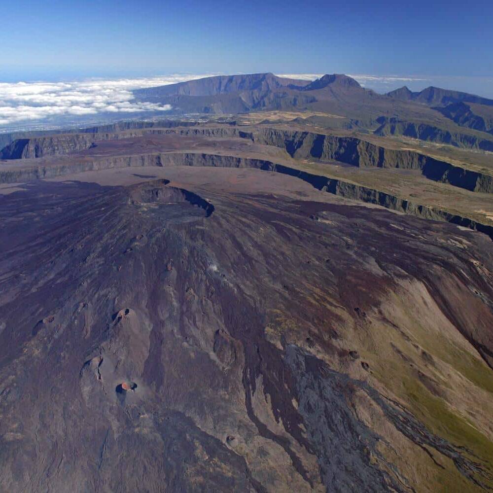 Piton de la Fournaise : les tunnels de lave de 2004 rouvrent au public