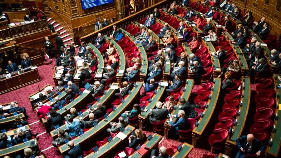 Nouvelle-Calédonie : la polémique des bureaux de vote s’invite au Sénat à trois semaines des provinciales