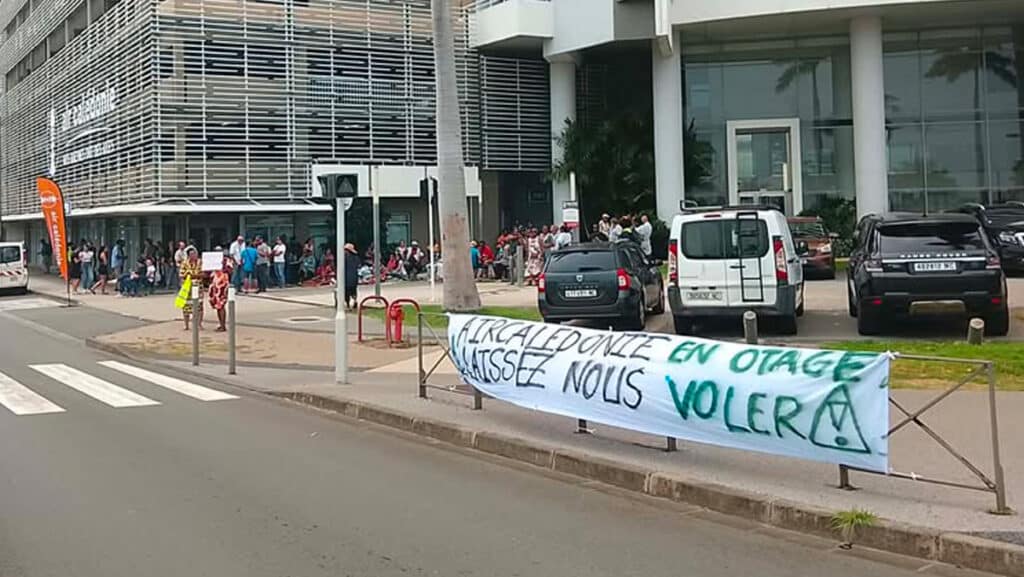 Ouvéa : habitants et professionnels réclament la réouverture de l’aérodrome après trois mois de blocage
