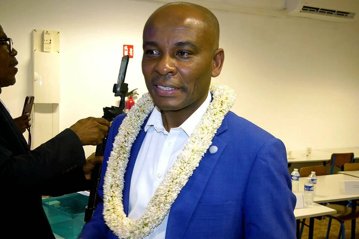 Ambdilwahedou Soumaïla élu président de l'Association des maires de Mayotte