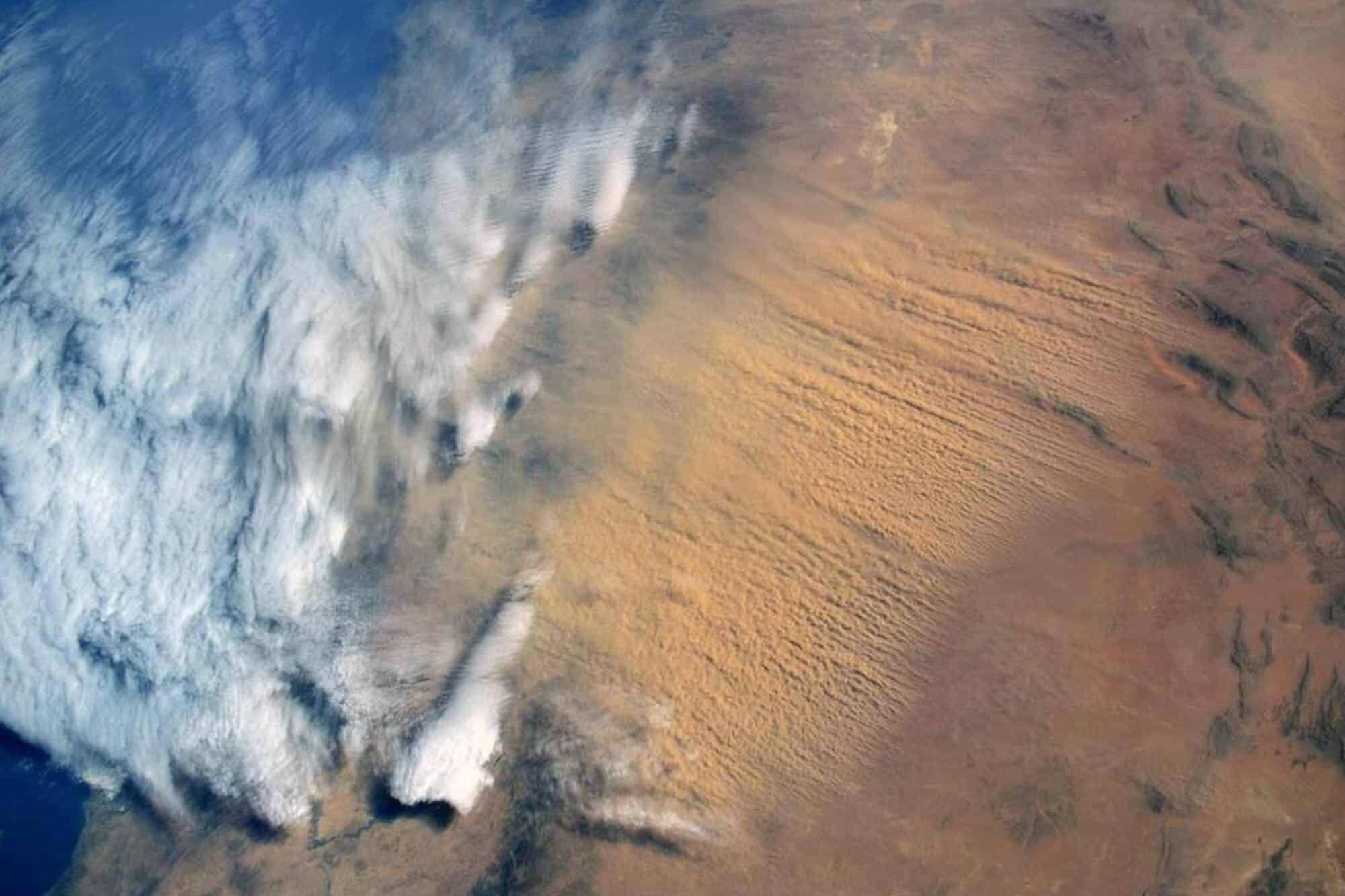 Brume de sable : l’alerte pollution prolongée en Martinique