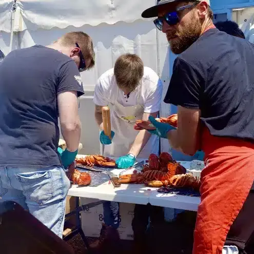 Dunefest 2026 : le concours de mangeurs de homards continue de séduire les festivaliers