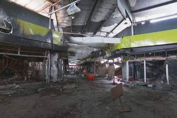 Émeutes en Nouvelle-Calédonie : l’État reconnu fautif, mais exonéré d’indemniser les destructions de Kenu-In