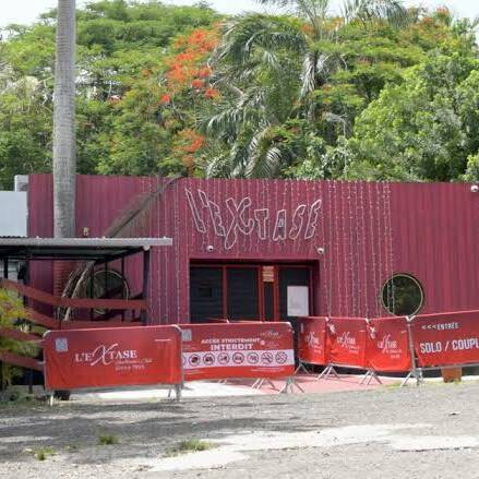Guadeloupe : deux hommes écroués après le meurtre devant l'Extase Club au Gosier