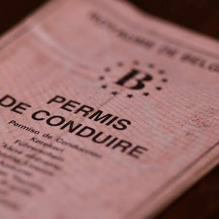 Permis de conduire : le document papier disparaîtra définitivement en 2033