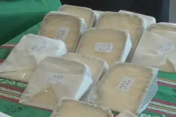Saint-Pierre-et-Miquelon : le marché basque fait le plein de spécialités venues du Pays basque