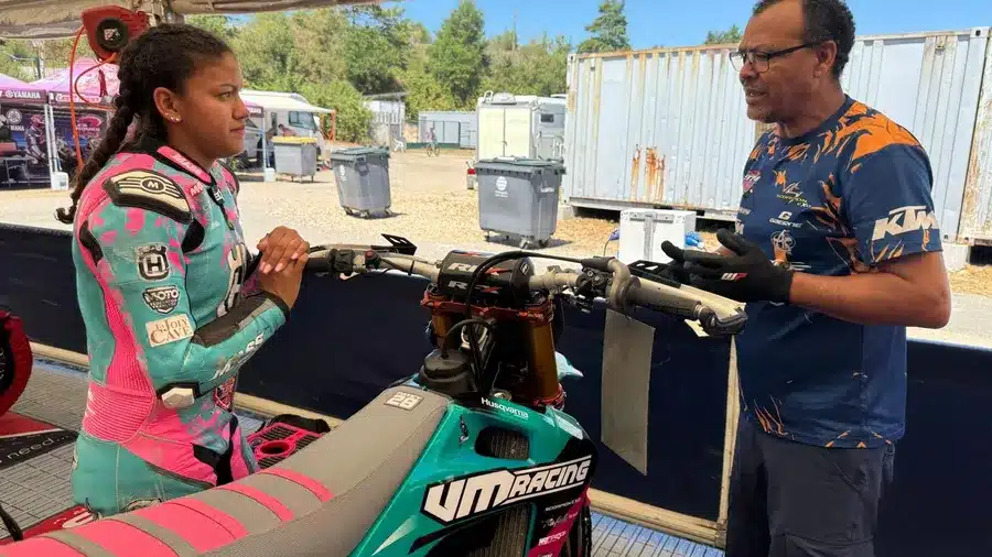 Supermotard : à 17 ans, la Réunionnaise Emma Payet décroche un podium en championnat de France