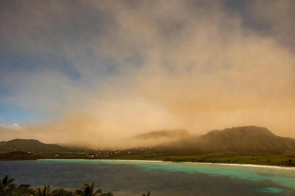 Martinique : la brume de sable persiste, la vigilance maintenue