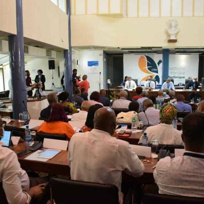 Martinique : les débats sur la souveraineté populaire et l'avenir institutionnel