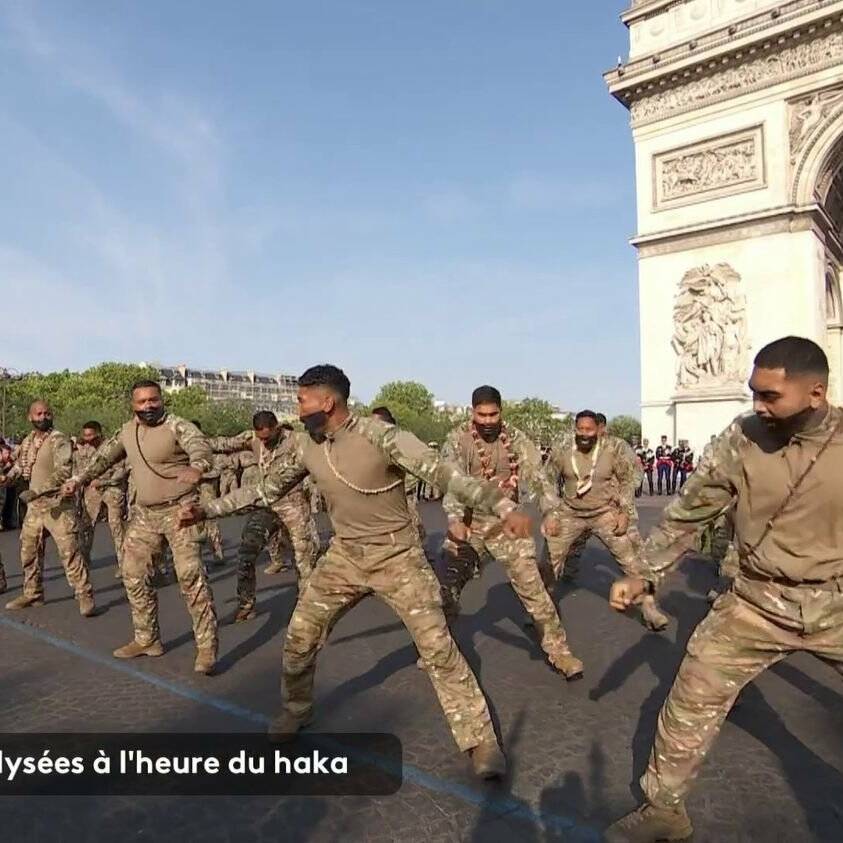 Un haka des militaires ultramarins devant l'Arc de triomphe ce 14 juillet