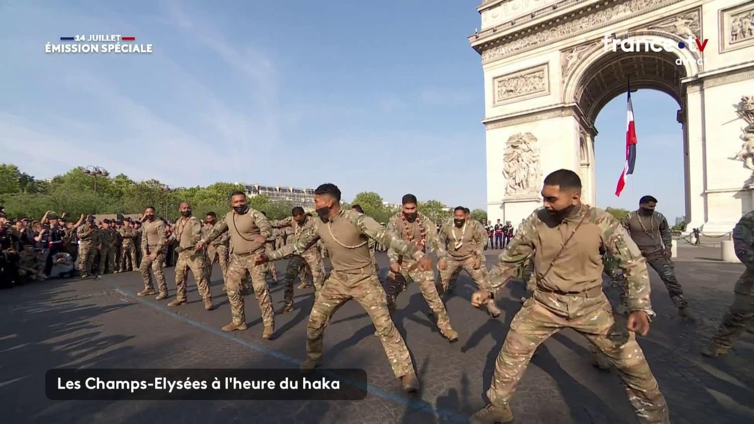 Un haka des militaires ultramarins devant l'Arc de triomphe ce 14 juillet